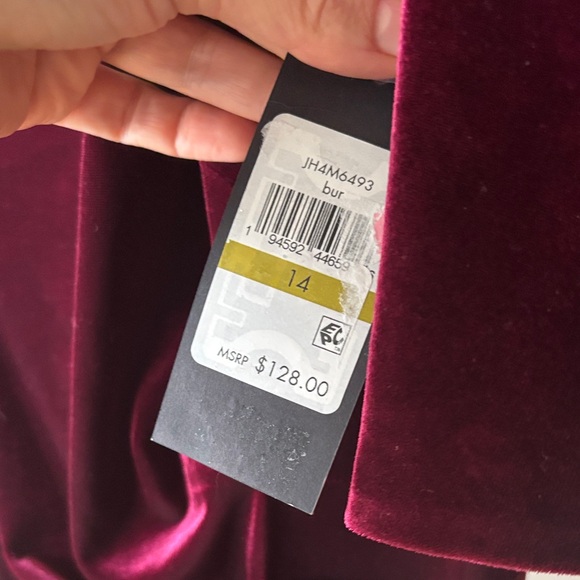 NWT Jessica Howard Burgundy Velvet Sheath Dress - Size 14 - Picture 3 of 5